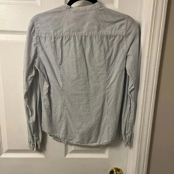 Women’s Eddie Bauer Button Down Shirt Size Medium - Picture 2 of 7